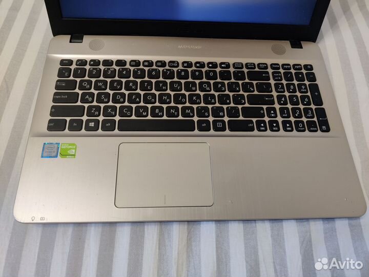 Ноутбук Asus i3-6006U 920MX