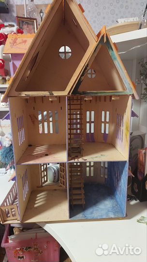Большой кукольный домик деревянный