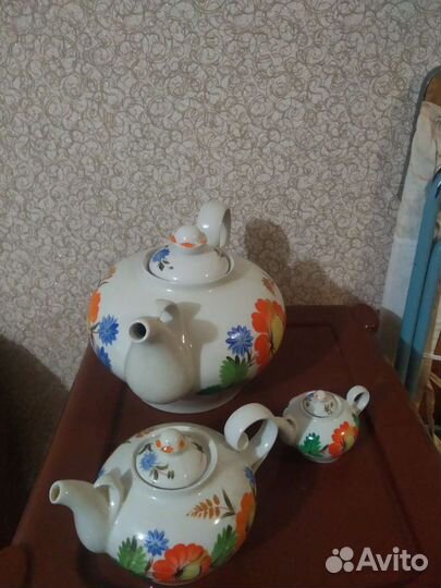 Набор из чайников