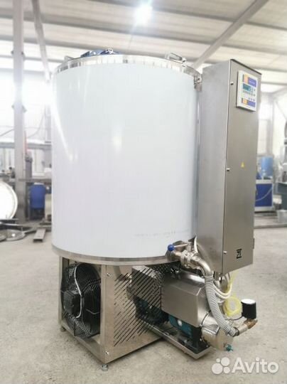 Охладитель молока / Молочный танк на 800 литров