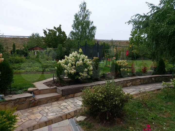 Дом 395 м² на участке 16 сот.