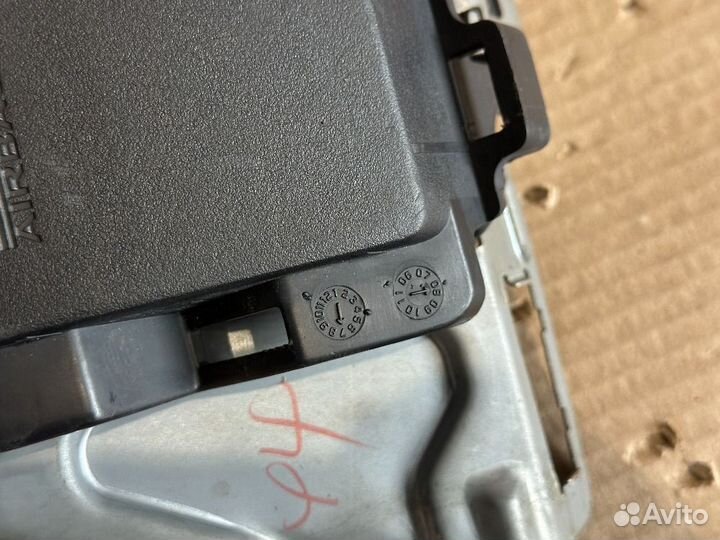 Подушка безопасности коленная Mitsubishi Lancer 10