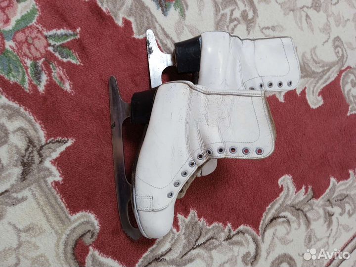 Коньки фигурные