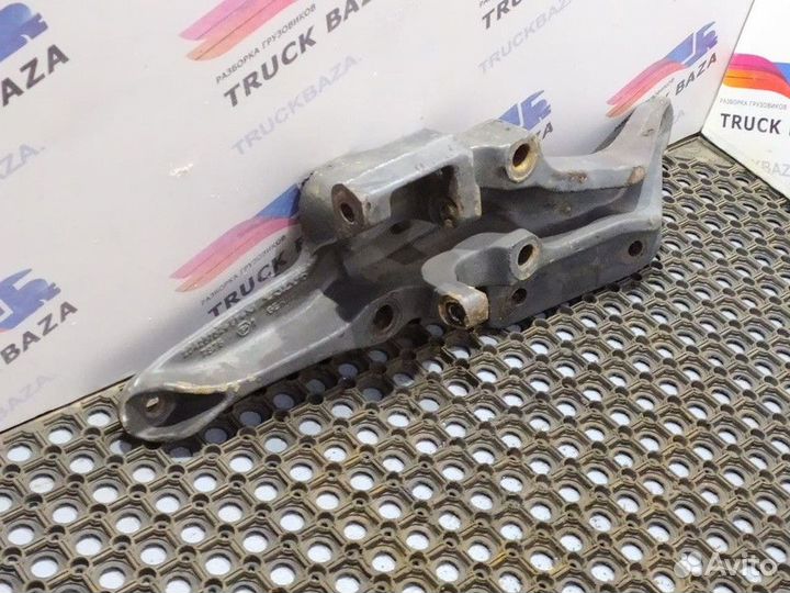 Кронштейн пневморессоры задний левый