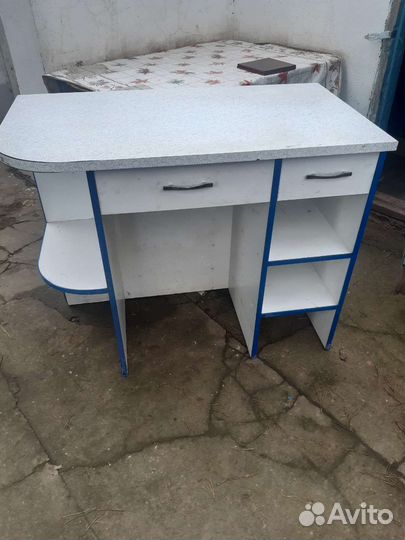 Стелажи -витрины,торговое оборудование