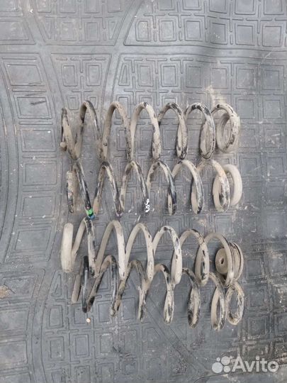 Пружина задней подвески Peugeot 308 408