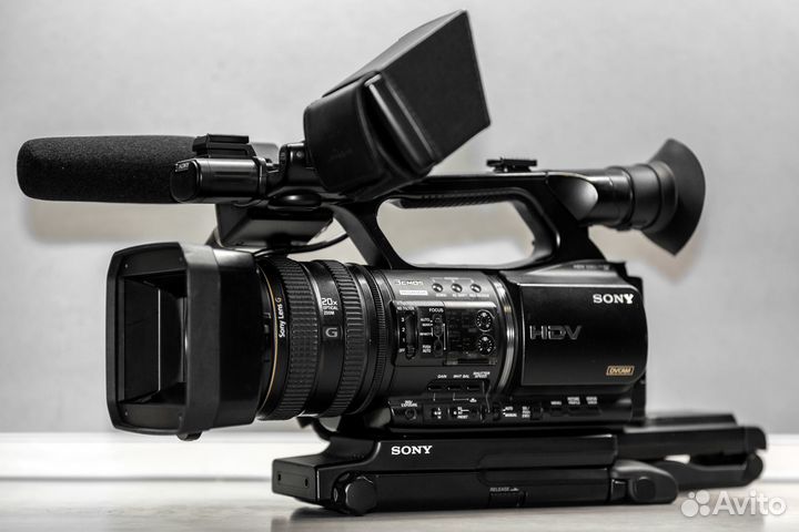 Sony HVR-Z5e+Sony HVR-mrc1k+Sony VCT-SP2BP