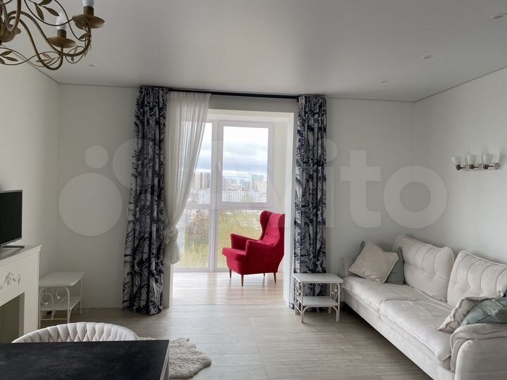 3-к. квартира, 90 м², 13/16 эт.