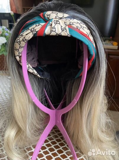 Парик из искусственных волос