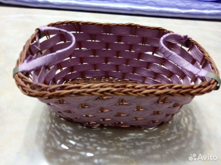 Панно из камня, корзинка плетёная