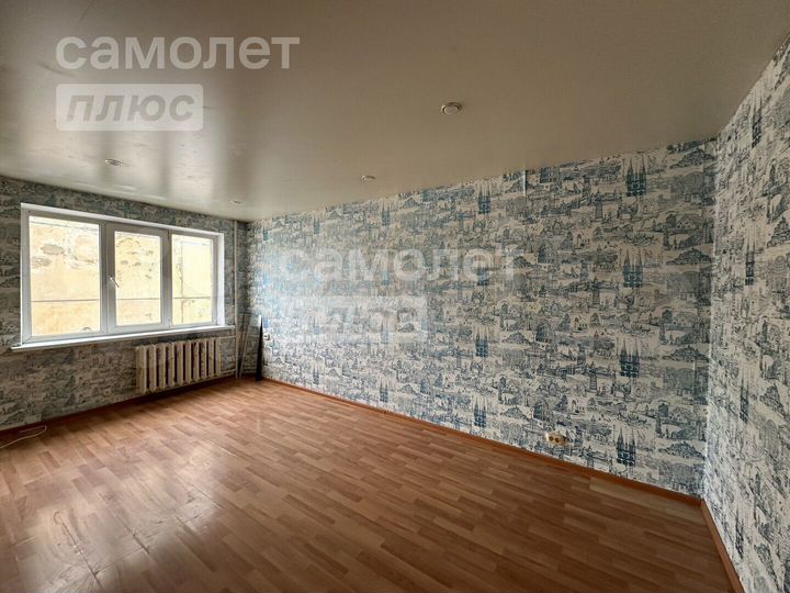 3-к. квартира, 56 м², 2/5 эт.