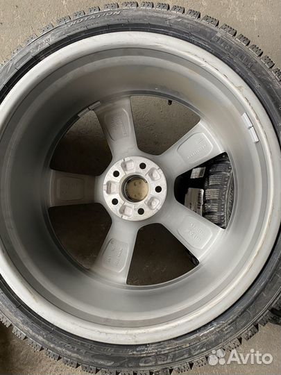 R20 Pirelli Ice Zero 255/35, PCD 5x112 DIA 66.6