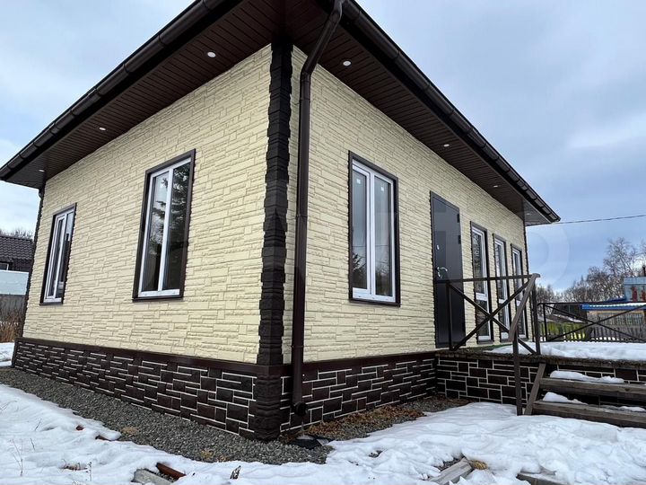 Дом 56 м² на участке 6 сот.