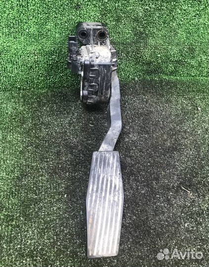 Педаль газа Astra H / Family 2004-2015 (электронная МКПП) б/у