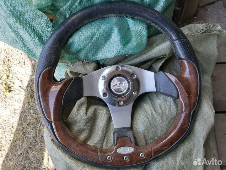 Спортивный руль