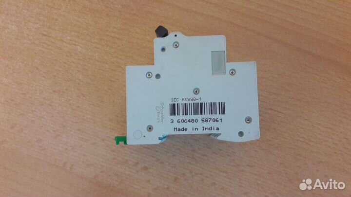 Автоматический выключатель Schneider Electric