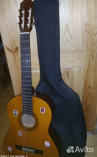 Классическая гитара yamaha c40