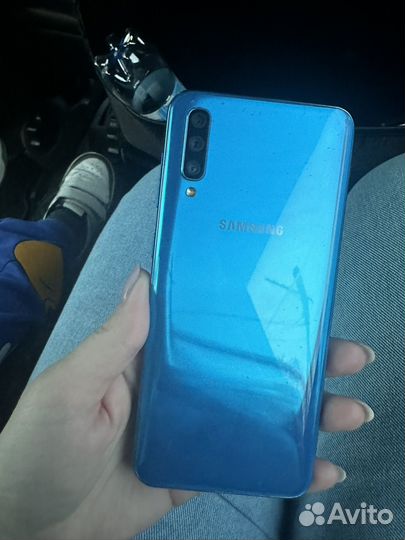 Samsung Galaxy A50, 4/128 ГБ