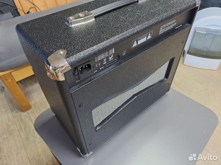 Комбоусилитель 40 Вт