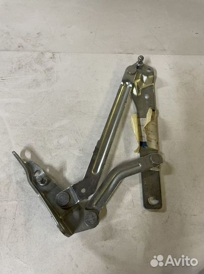 Петля багажника Фокус 2005- правая