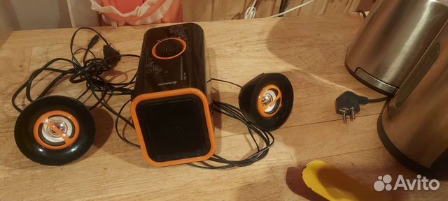 Компьютерные колонки с сабвуфером