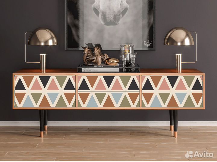 Тв-тумба T4 - Орех - Royal Triangles