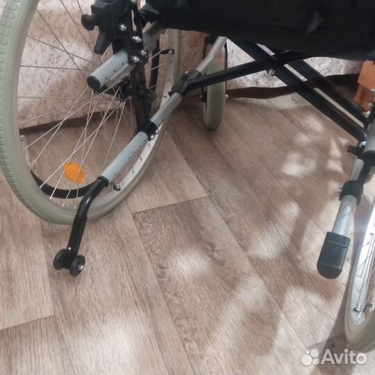 Инвалидное кресло-коляска