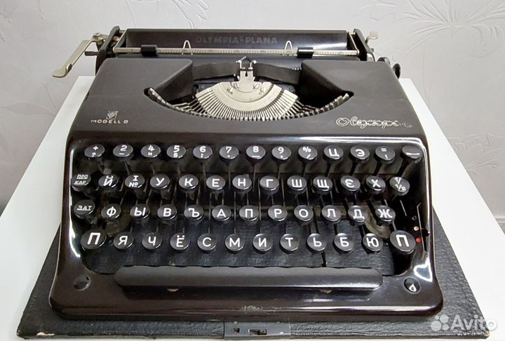 Печатная машинка Olympia plano