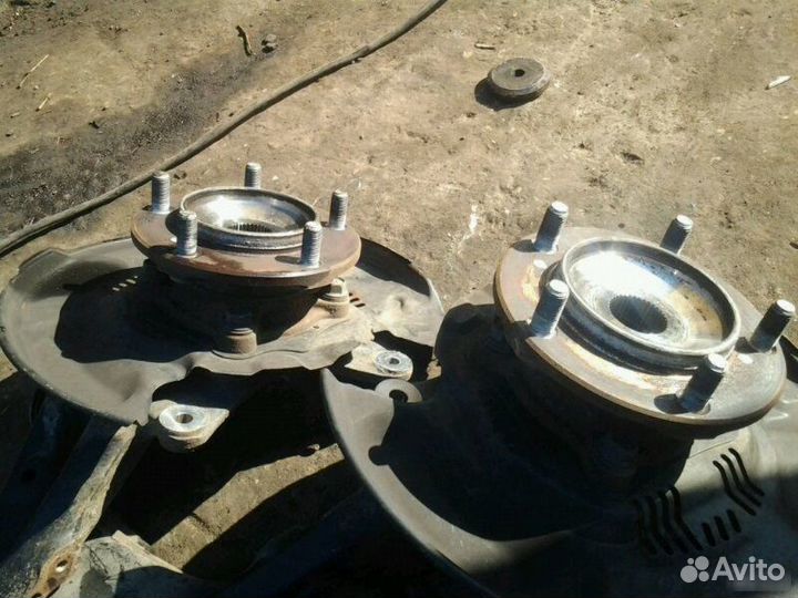 Ступица передняя Toyota Land Cruiser 200