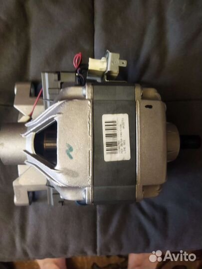 Двигататель стиральной машины
