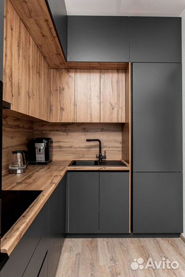 Кухня в потолок на заказ