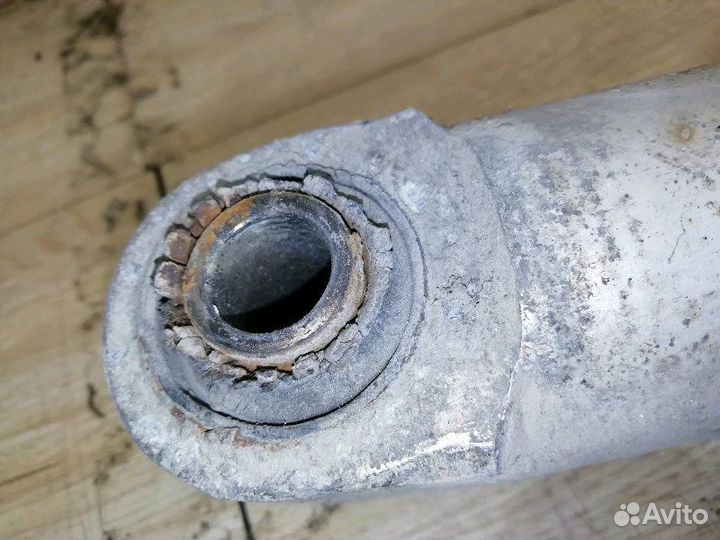 Амортизатор задний правый Bmw 7-Series E65 4.4