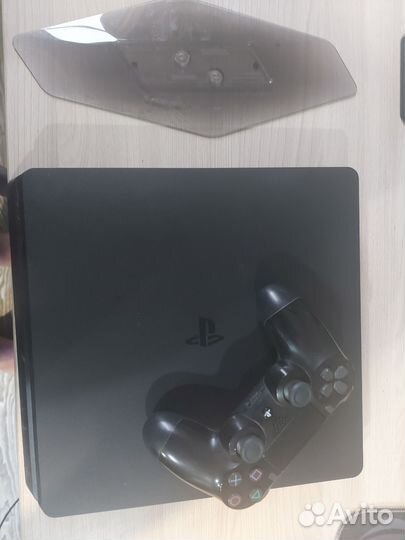 Sony PS4 slim