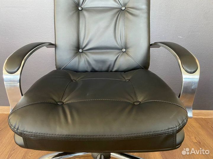 Офисное кресло новое
