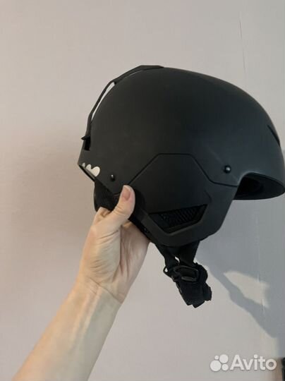 Горнолыжный шлем