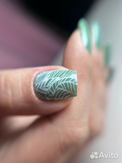 Маникюр, педикюр, наращивание ногтей