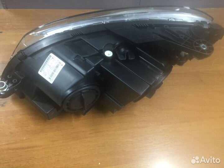 Правая фара mercedes w204 w 204 дорестайлинг xenon