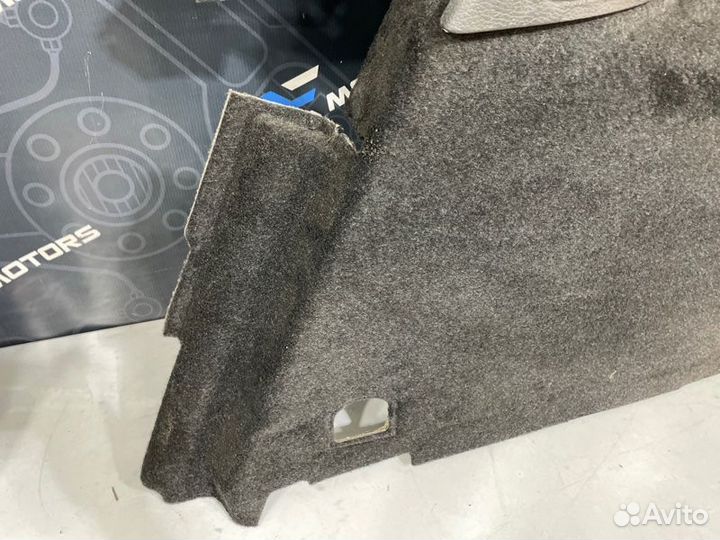 Обшивка багажника правая Volkswagen Passat Variant