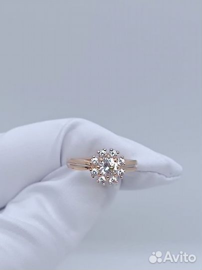 Золотое кольцо с камнем 16,5р