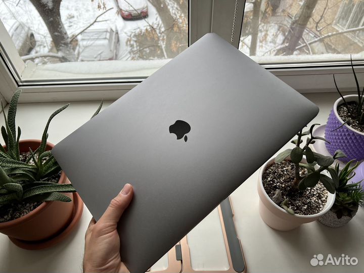 Apple MacBook 15 Pro i7 16Gb 250 Гб (2014/2015)
