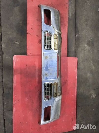 Бампер Isuzu Elf NKS66 хром (узкая кабина/дефект)