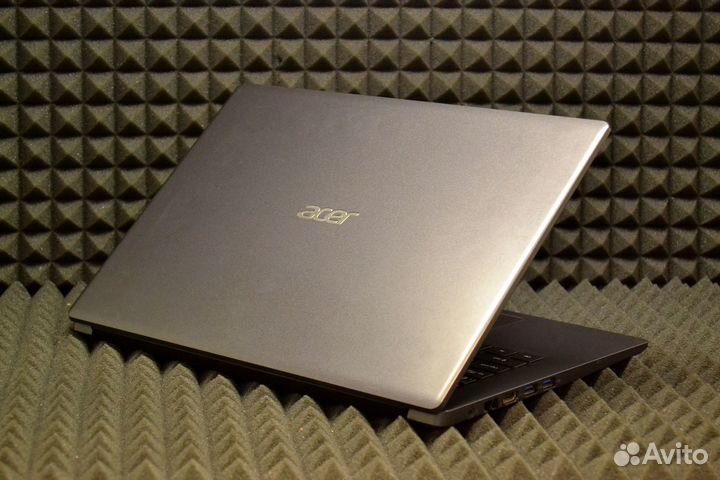 Компактный ноутбук Acer