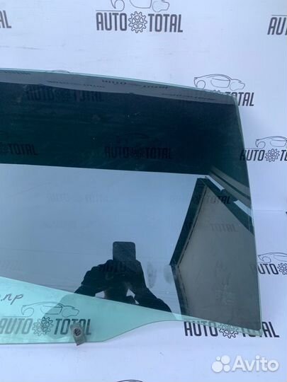 Стекло двери заднее правое Citroen C4 2011