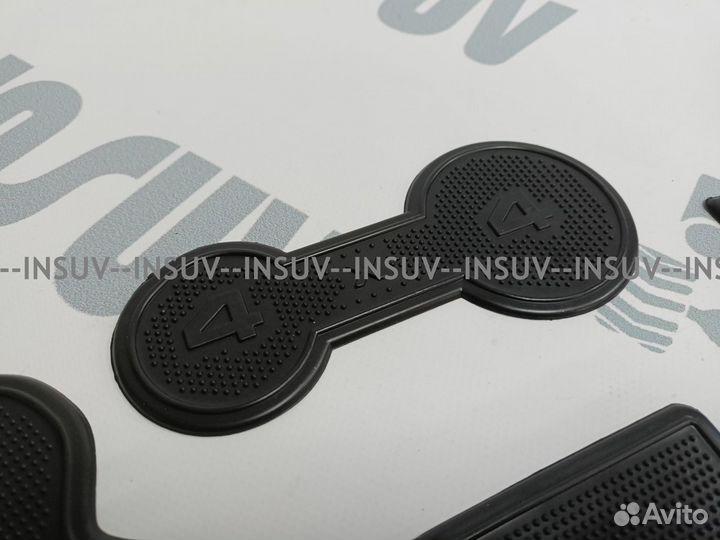 Резиновые коврики в тоннель пола комфорт Нива