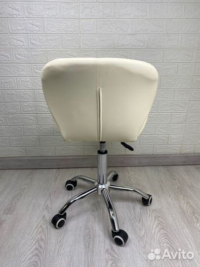 Стул мягкий ракушка