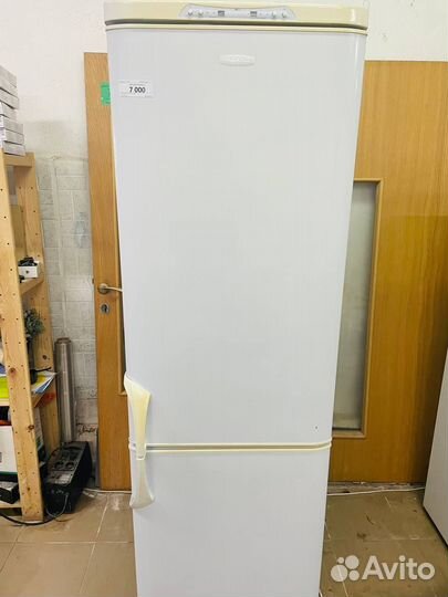 Холодильник Бирюса