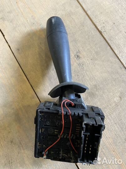 Подрулевой переключатель правый renault logan 2