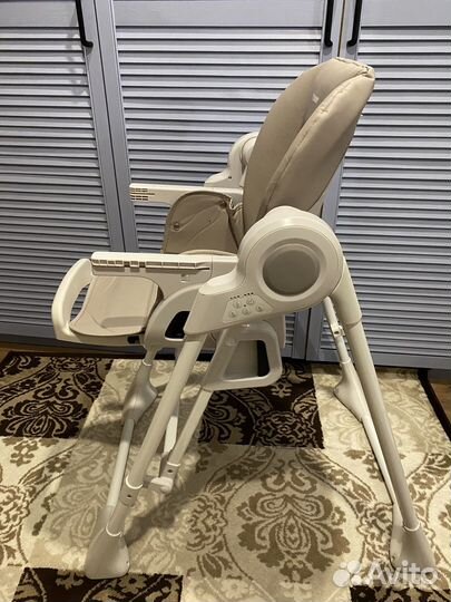 Стульчик для кормления tommy