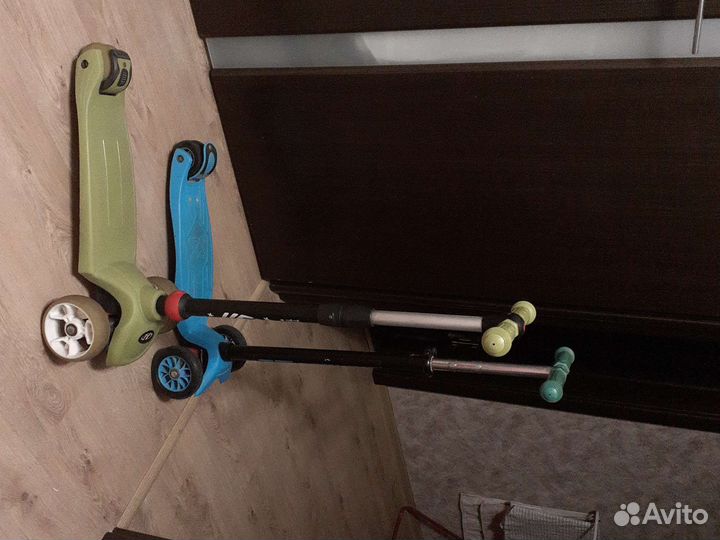 Самокат трехколесный