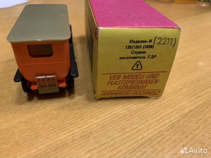 Модель авто 1:50 Даймлер Бенц. Пластик гдр